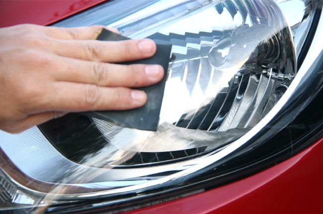 Cleaning your headlights