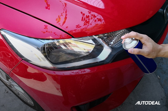 Cleaning your headlights