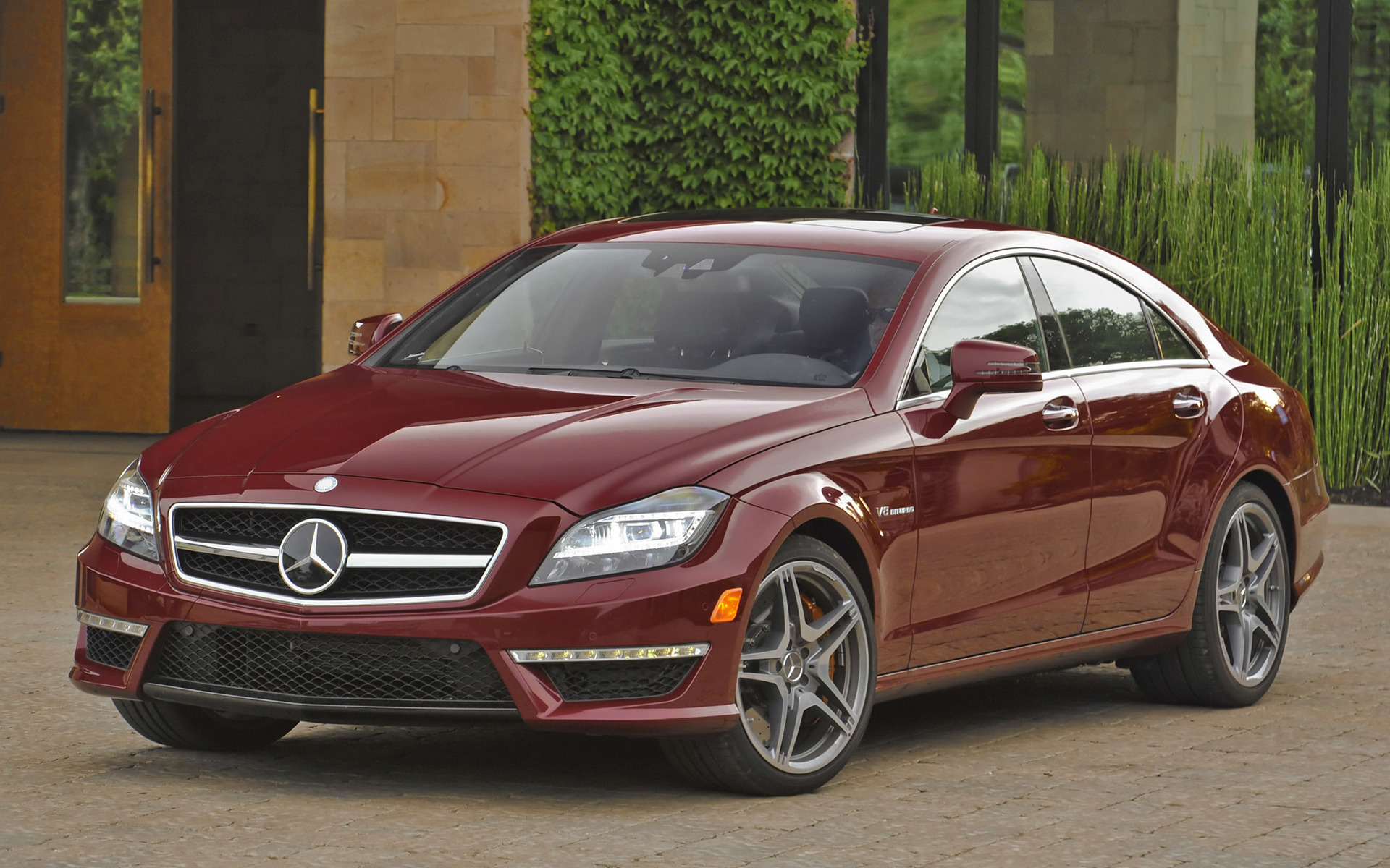 Фото cls 63 amg