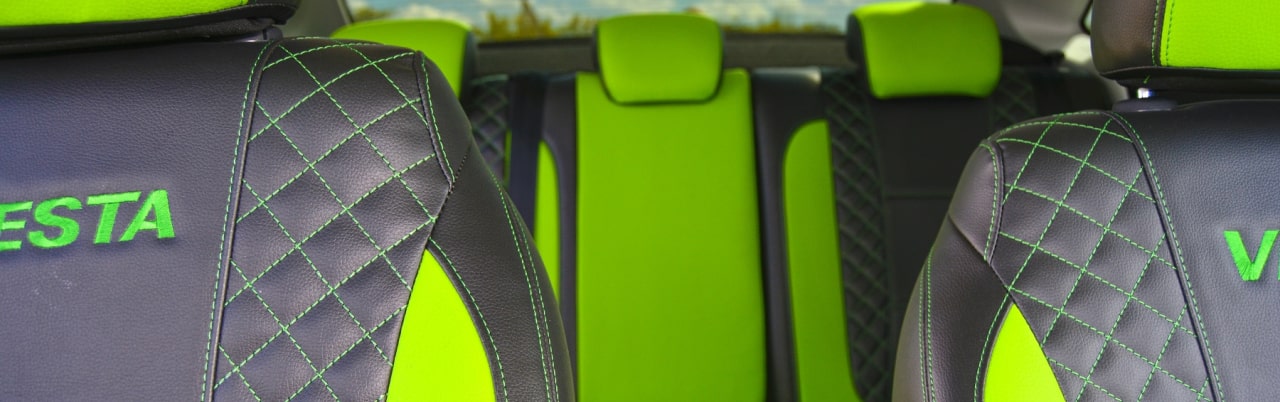 Зеленые автомобильные чехлы